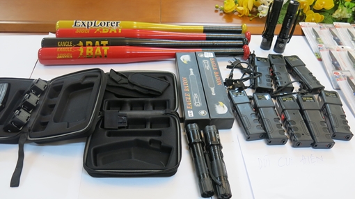 Lên facebook bán công cụ hỗ trợ, ship tận tay người mua