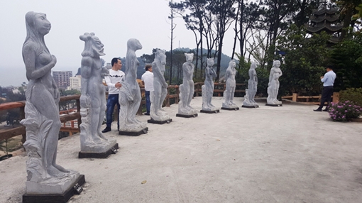 Tranh cãi xung quanh vườn tượng 12 con giáp khỏa thân