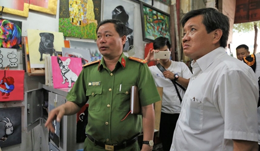 Sau vụ cháy Carina ông Đoàn Ngọc Hải kiểm tra nhiều chung cư ở quận 1