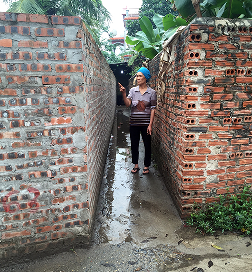 Đường dân sinh rộng 0,85m ở xã chuẩn nông thôn mới