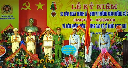 Trường Giáo dưỡng số 2 đón nhận Huân chương Bảo vệ Tổ quốc hạng Nhì