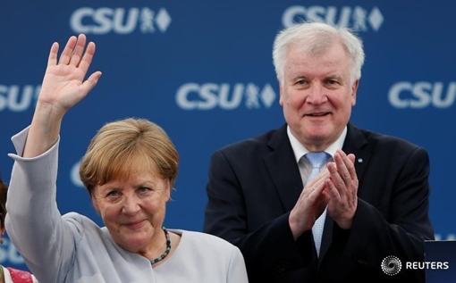 Vượt qua khủng hoảng, nội các Đức đạt thỏa thuận về kiểm soát nhập cư