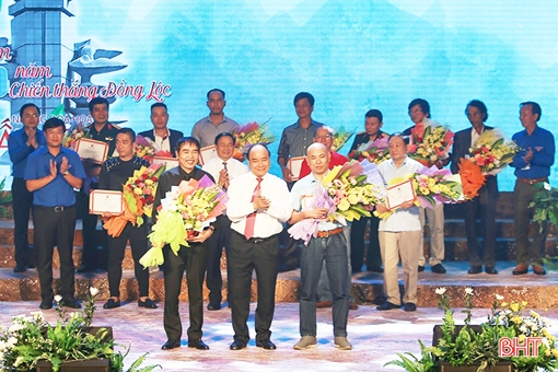 Thủ tướng Nguyễn Xuân Phúc dự lễ kỷ niệm 50 năm chiến thắng Đồng Lộc