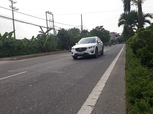 Vờ va chạm giao thông, cướp 100 triệu đồng của nữ phóng viên