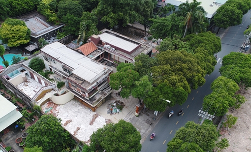 Nhiều khu đất công bị bỏ hoang, "xẻ thịt"