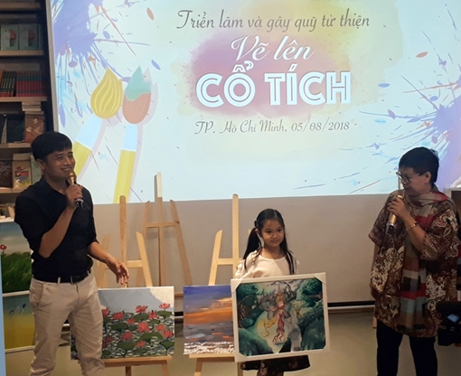 Triển lãm gây quỹ từ thiện “Vẽ lên cổ tích”