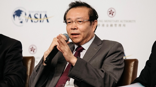 Người nắm kỷ lục…  tiền tấn