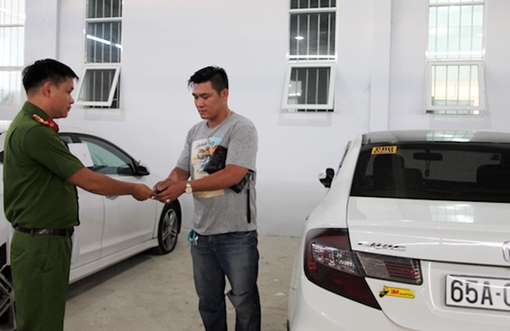 2 anh em thuê 11 ôtô tự lái mang đi cầm cố lấy 4 tỷ đồng