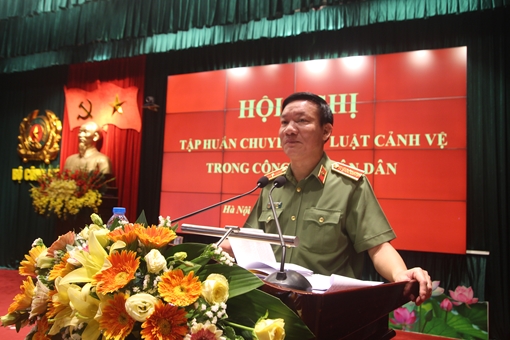 Nâng cao trình độ pháp luật về Cảnh vệ trong CAND