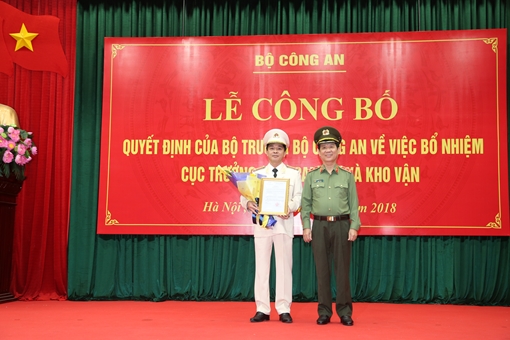 Đại tá Bùi Thiện Dũng giữ chức vụ Cục trưởng Cục Trang bị và kho vận