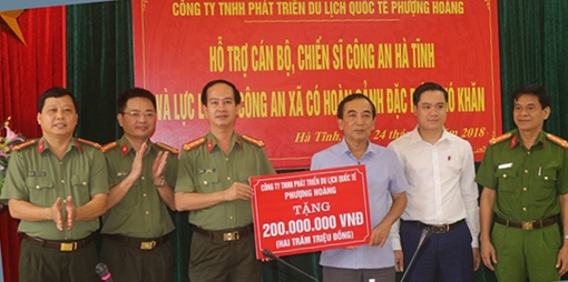 Công ty Phượng Hoàng hỗ trợ quỹ nghĩa tình đồng đội Công an tỉnh Hà Tĩnh