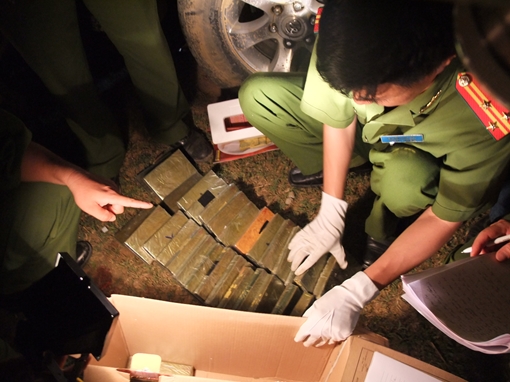 Cảnh sát giao thông trên “cung đường nóng”