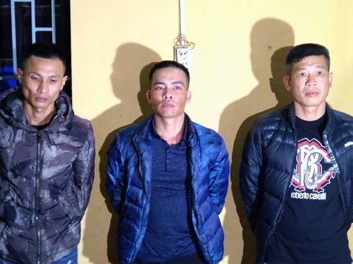 Cấm đi khỏi nơi cư trú 3 đối tượng hành hung nhân viên sân bay