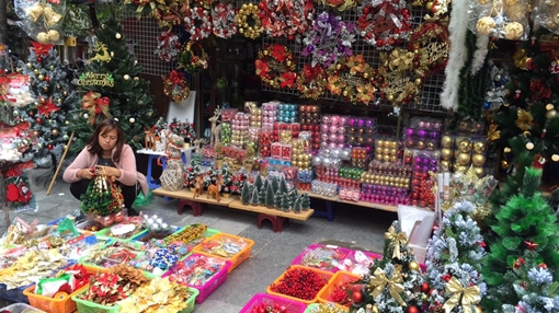 Sôi động thị trường quà tặng Giáng sinh