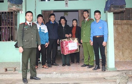 Đem Tết sớm đến với bà con nghèo Bắc Giang