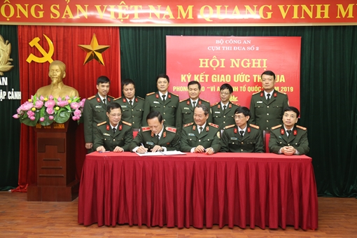 Ký kết giao ước thi đua phong trào “Vì an ninh Tổ quốc” năm 2019