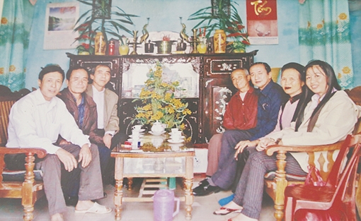 Chuyện về đại tá Công an Lào làm con gia đình nông dân Việt