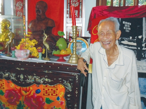 Chuyện về nơi hàng ngàn người thờ Bác trong kháng chiến