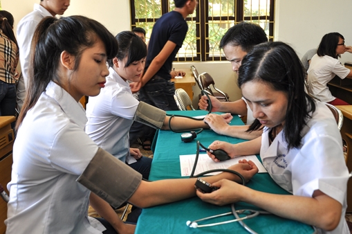 Nguy cơ hoãn mổ nhiều ca bệnh do thiếu máu dự trữ