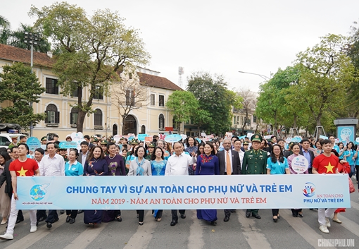 Thủ tướng: Lấy hạnh phúc, an toàn của phụ nữ, trẻ em là mục tiêu hành động