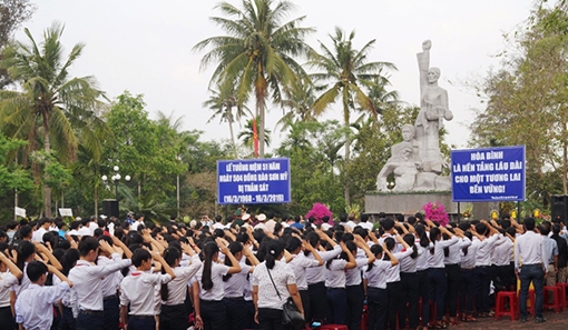 Tưởng niệm 504 thường dân trong vụ thảm sát Sơn Mỹ