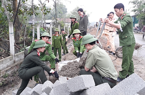 Nhiều hoạt động thiết thực hướng về cơ sở “Vì nhân dân phục vụ”