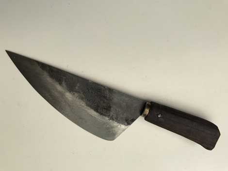 Dùng dao bầu đâm chết bạn gái rồi uống thuốc sâu tự tử