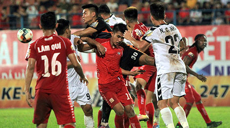 Lại nói chuyện văn hóa ứng xử trong bóng đá