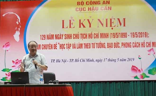 Tọa đàm “Học tập làm theo tư tưởng, đạo đức và phong cách Hồ Chí Minh”