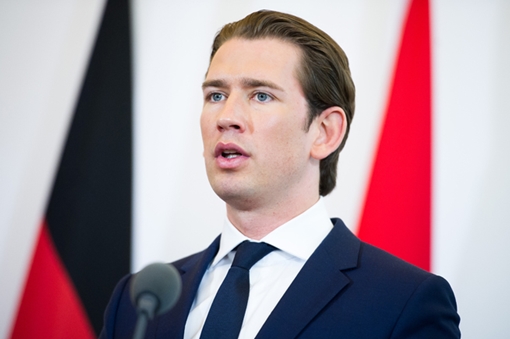 Lãnh đạo trẻ nhất châu Âu mất chức