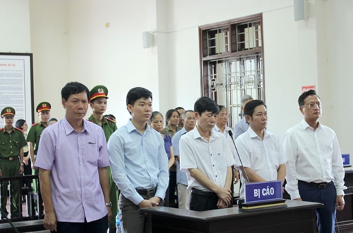 Bác sĩ Hoàng Công Lương bị kết án 30 tháng tù giam về tội “Vô ý làm chết người”