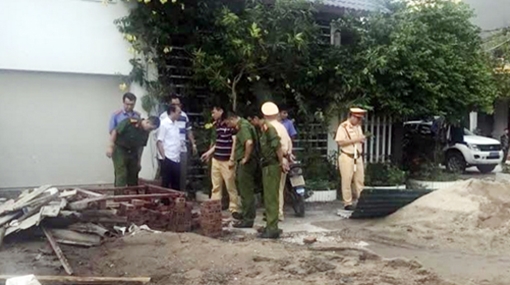 Hai nhóm người giải quyết mâu thuẫn bằng hung khí