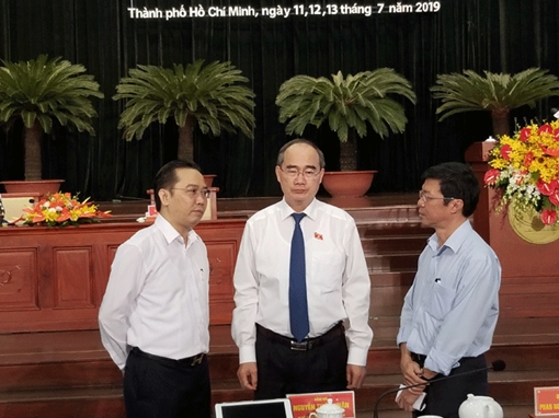 Hội đồng nhân dân TP HCM và Đà Nẵng thảo luận nhiều vấn đề quan trọng