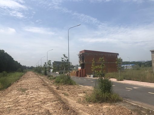 Cần làm rõ những sai phạm trong việc phân lô, bán nền trái phép đất công