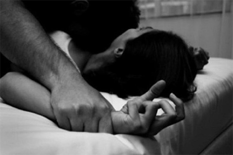 Bị tống tình vì mê trai đẹp qua mạng xã hội