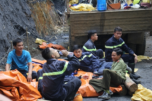 Những chiến sĩ quên mình cứu người trong hoạn nạn