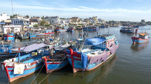 Cơn sóng nợ xô ngã làng chài tỷ phú