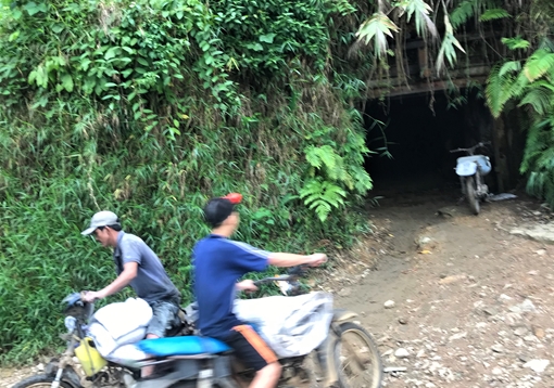 Xâm nhập “đại công trường” khai thác vàng trái phép