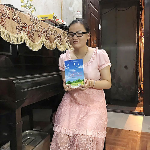 Cô gái khiếm thị và hành trình viết tiếp giấc mơ