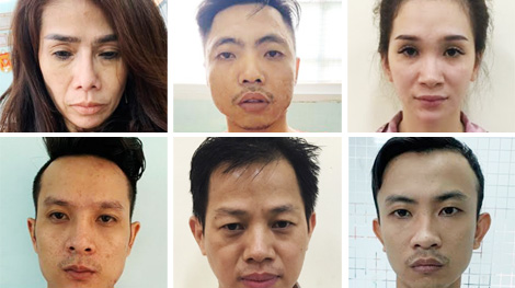 Nhân viên nhà hàng múa khỏa thân phục vụ khách