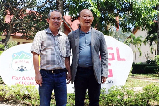 Bầu Đức và chuyện hợp đồng Park Hang-seo