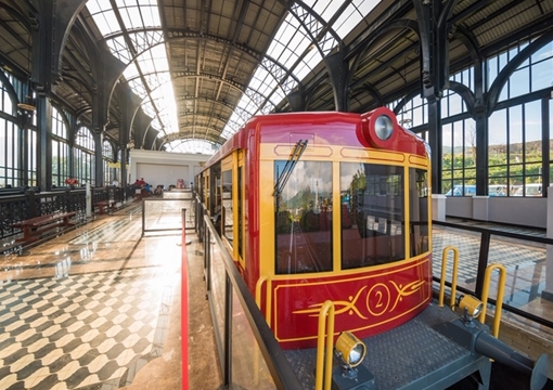 Sàn catwalk có một không hai của show diễn thời trang Another Day