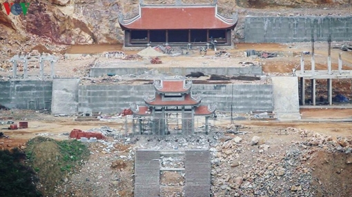 Lạm phát công trình “du lịch tâm linh“?