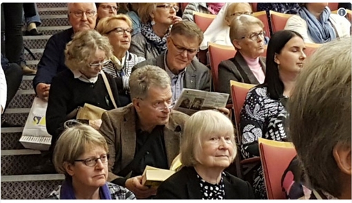 Làm quan phải đoan chính