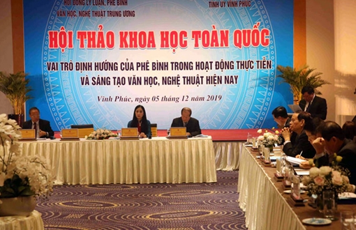 Cấp thiết củng cố, phát triển lực lượng lý luận, phê bình văn học, nghệ thuật