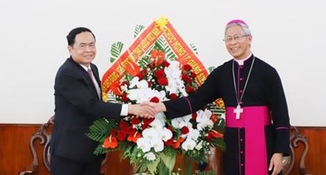 Đồng bào Công giáo luôn đồng hành cùng sự phát triển của dân tộc