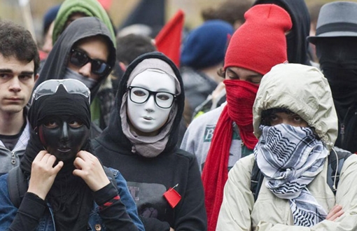 Đeo mặt nạ: Quyền của người biểu tình hợp pháp?