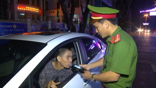 Quảng Trị xử phạt trên 40 trường hợp vi phạm nồng độ cồn