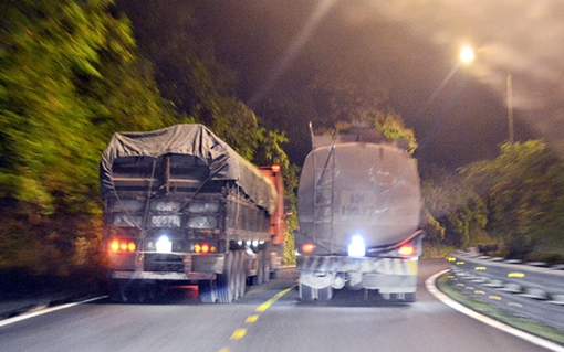 Tái diễn tình trạng phóng nhanh, vượt ẩu, gây mất ATGT trên QL20