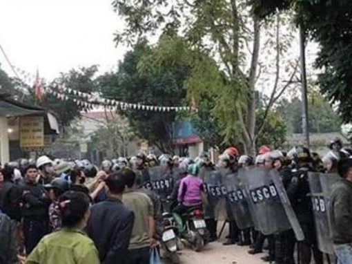 Trò hề “pray for Đồng Tâm”